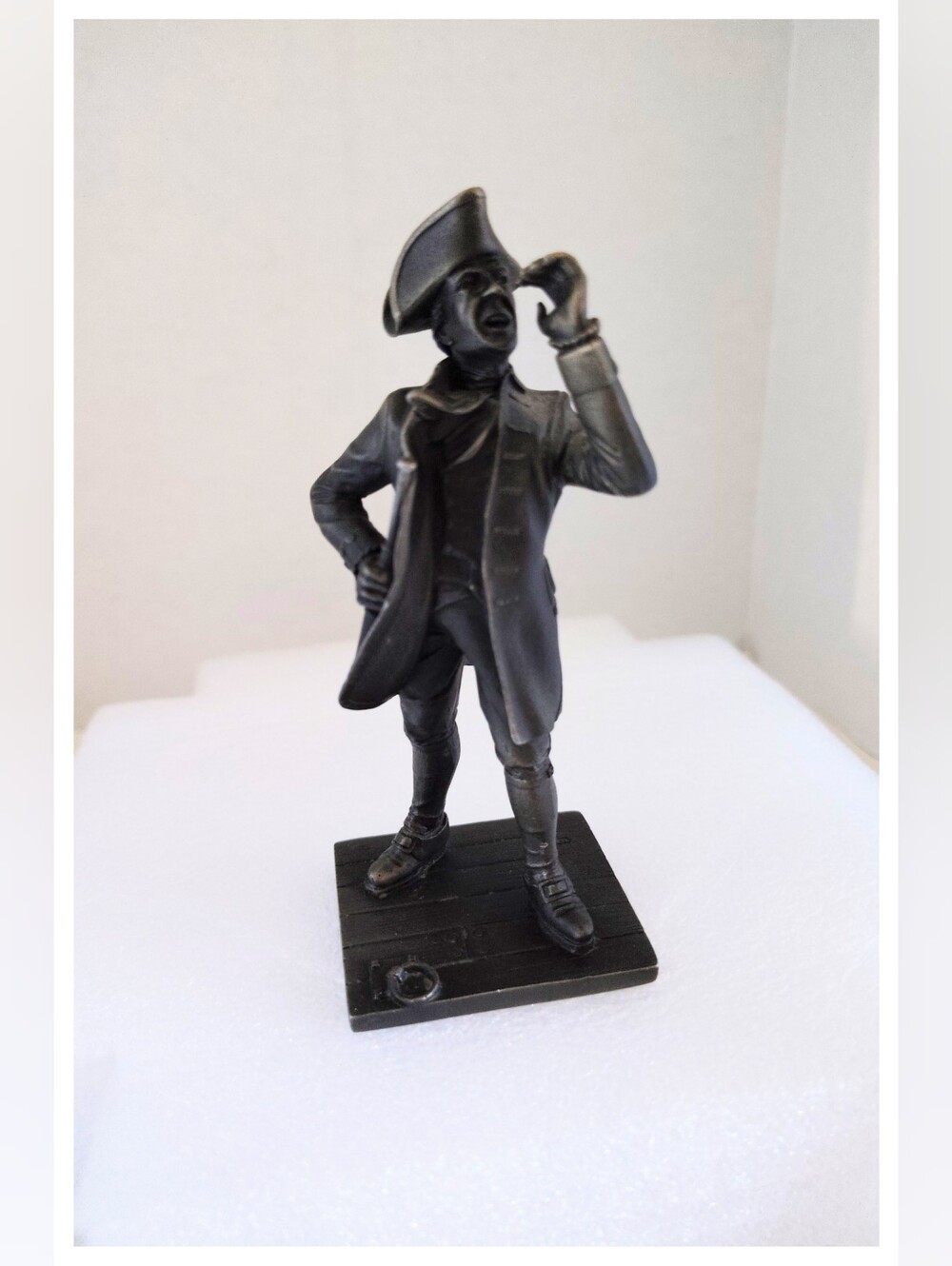 VINTAGE (1975) The Franklin Mint 'The Sea Captain' Fine Pewter - 4.5" Tall